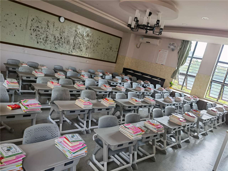 民順小學用上了博仕有成三防正姿課桌椅