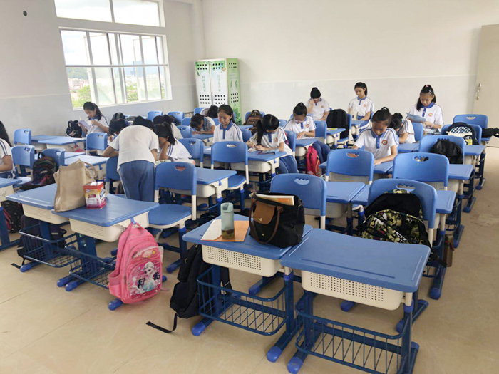 湯坑小學(xué)教室使用博仕有成課桌椅 湯坑小學(xué)教室使用博仕有成課桌椅