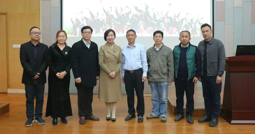 快樂(lè)學(xué)習(xí)，健康午休 | 博士有成午休課桌椅走進(jìn)莞城中心小學(xué)(圖2)